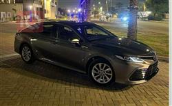 تۆیۆتا کامری